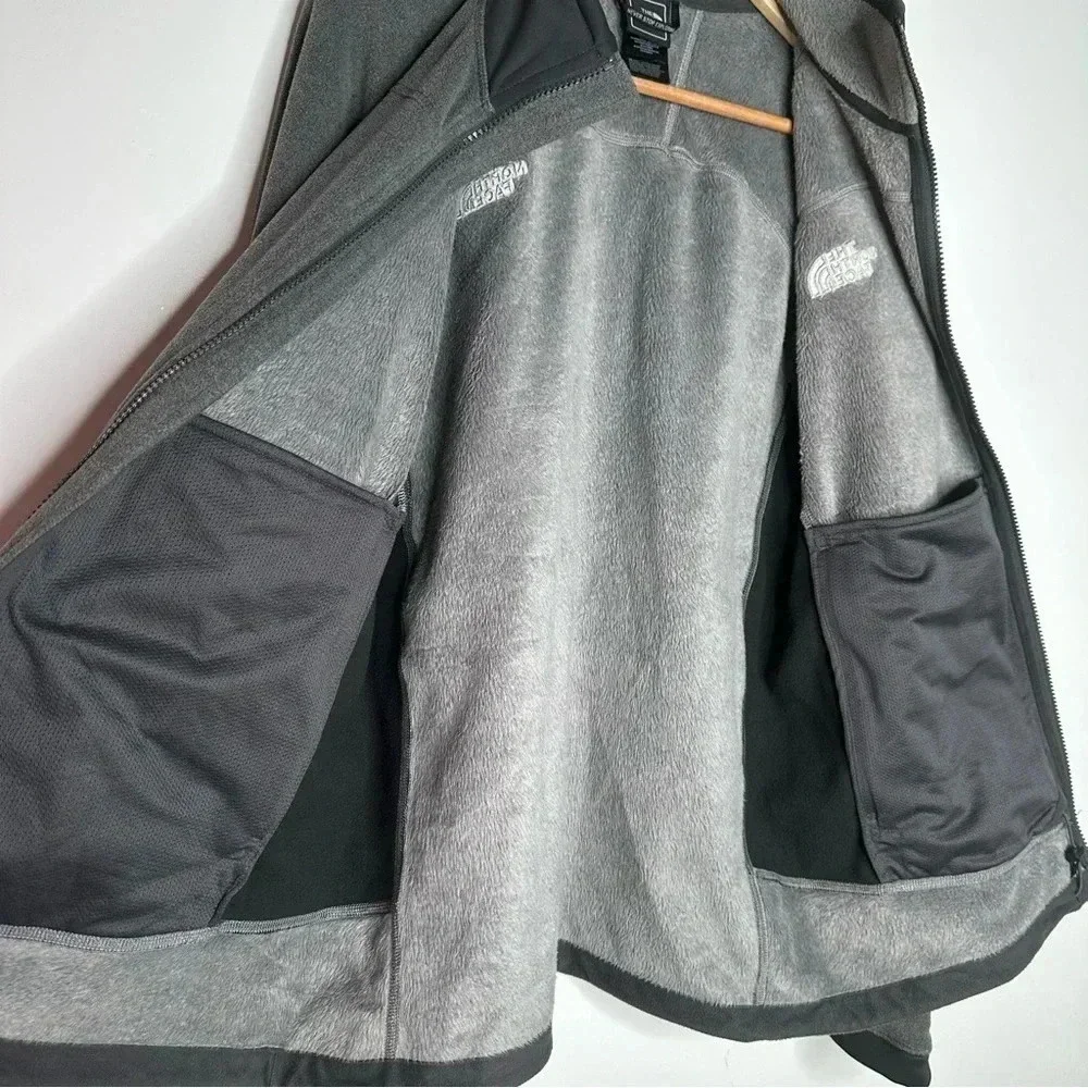 The North Face Men’s Grey/Black Zip Up Fleece Jacket Size Medium